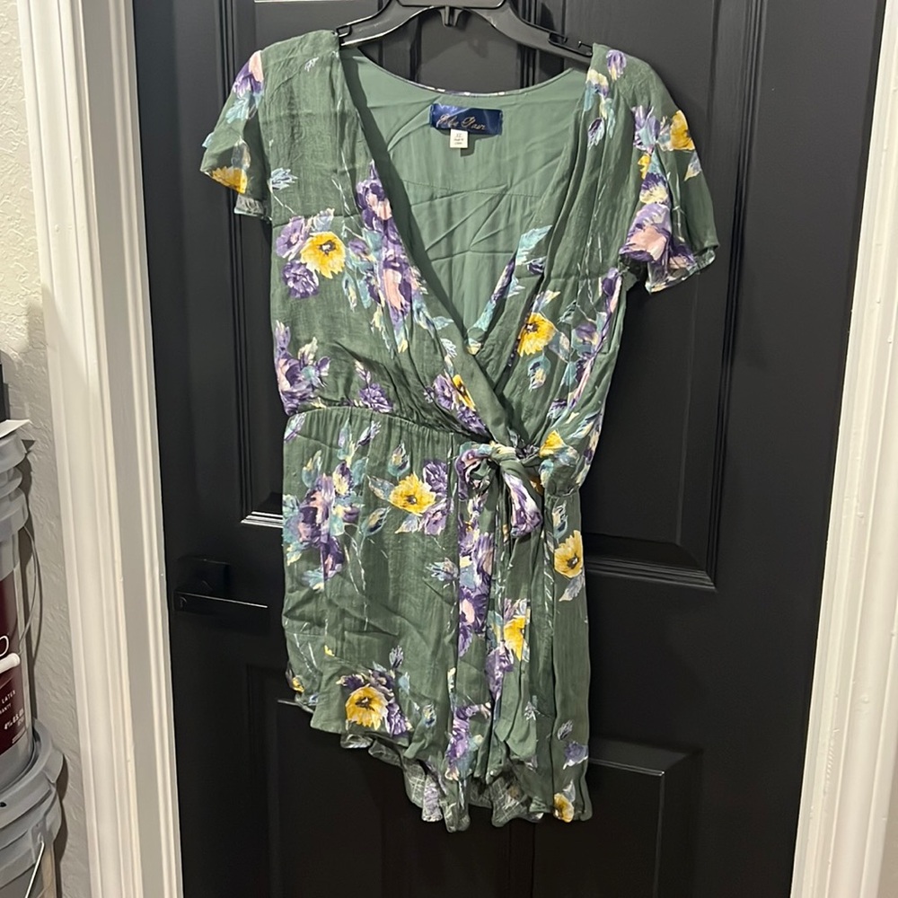 Blue Rain Women’s Romper Size XL